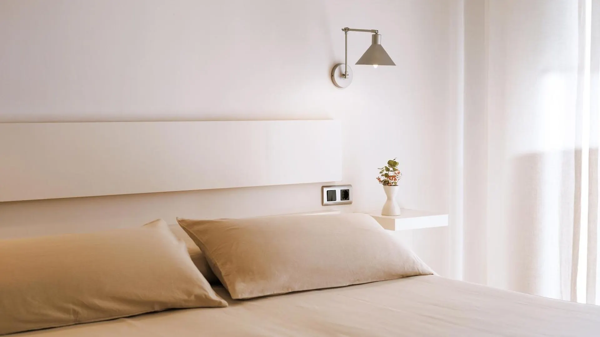 Aparthotel Apartamentos Porta Coeli Castelldefels