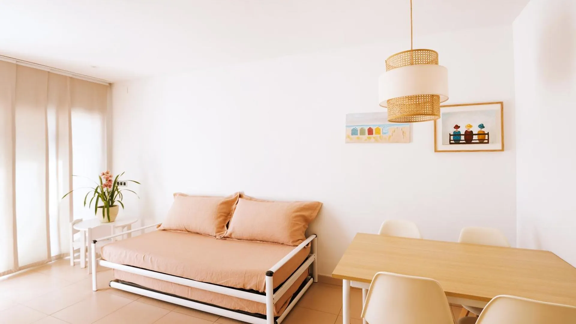 Apartamentos Porta Coeli Castelldefels 3*,  Španělsko
